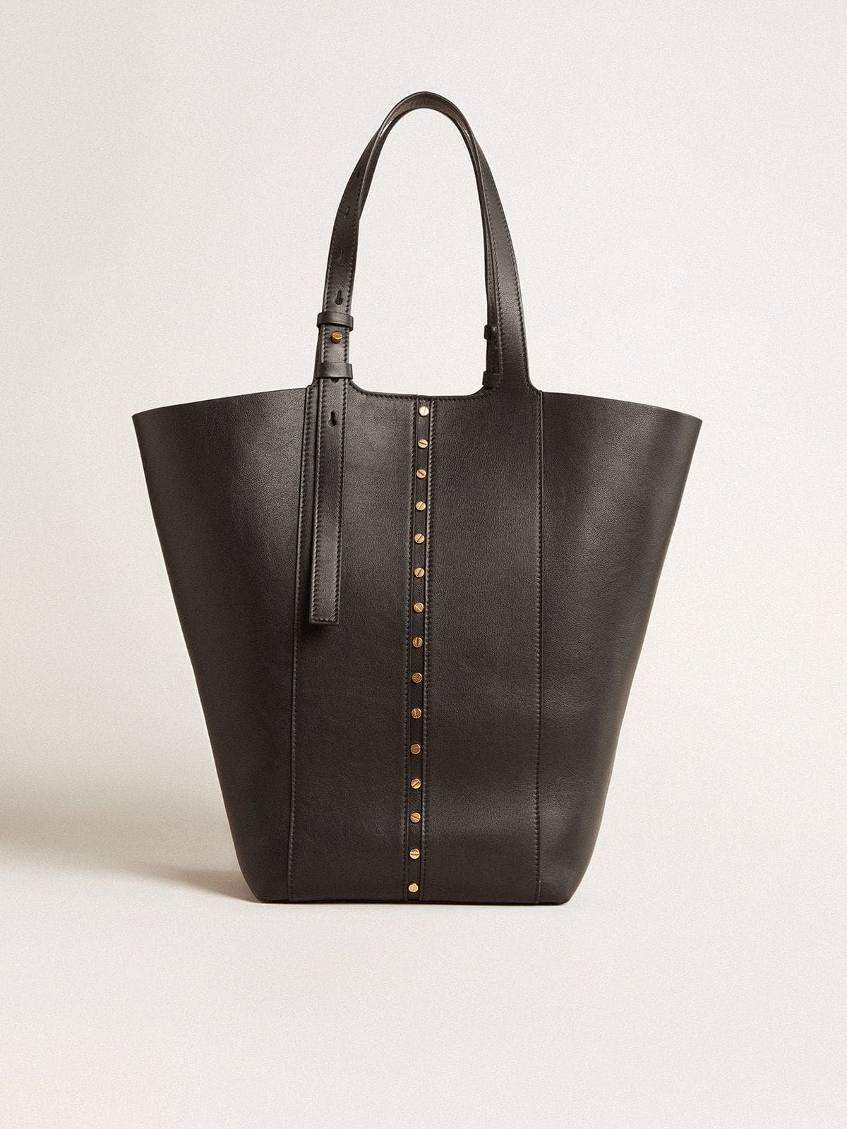 24/7 Bag in black leather with adjustable handles