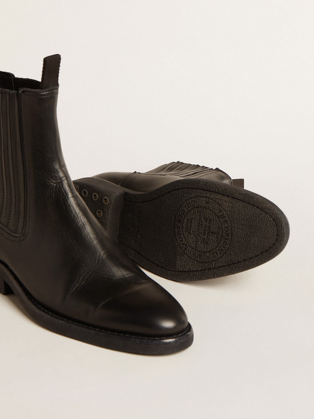 Women's Chelsea boots in black leather