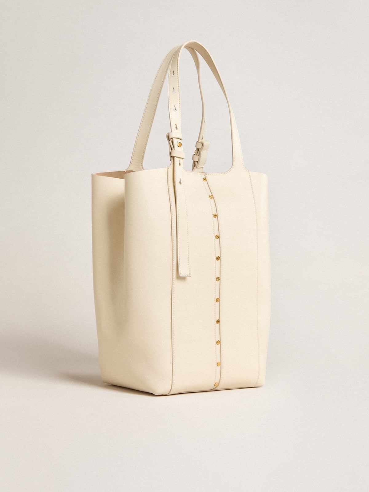 24/7 Bag in butter-colored leather with adjustable handles