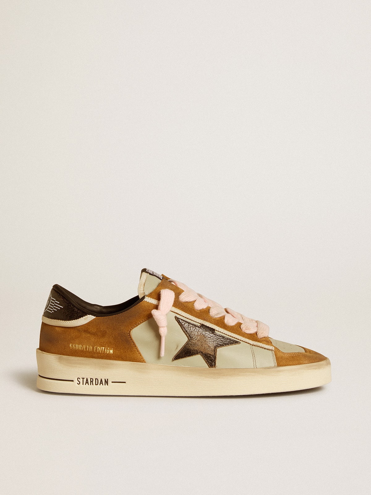 Men's Stardan LTD in leather with laminated crackle leather star and black heel tab