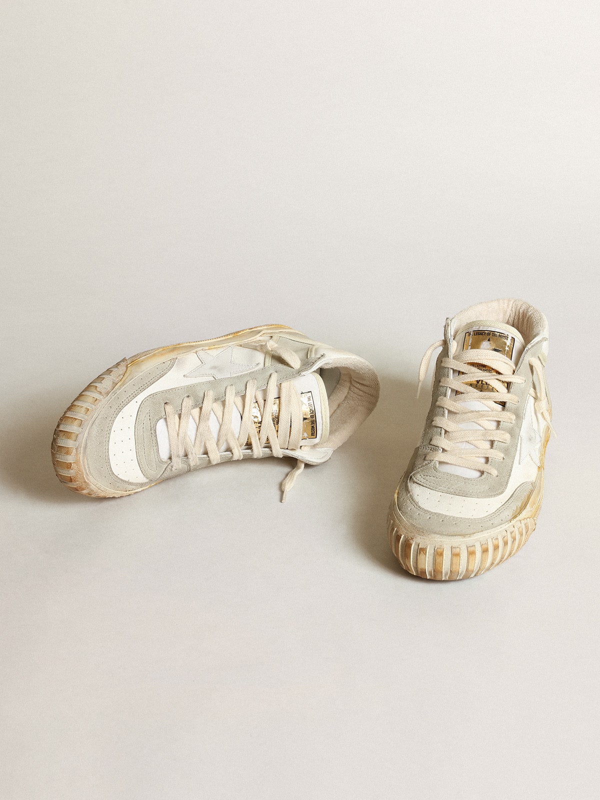 Men's Mid Star with ice-gray suede inserts and white star