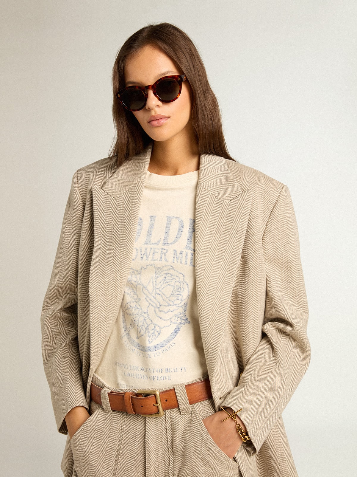 Women's T-shirt in aged white cotton with seasonal print