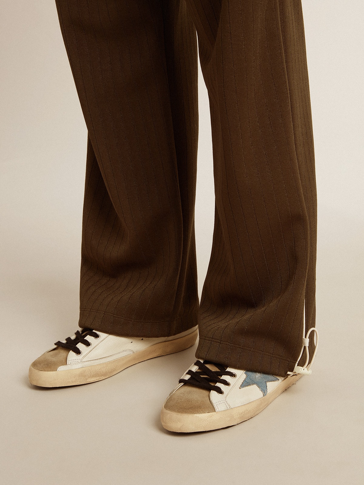 Men's military green joggers with white logo