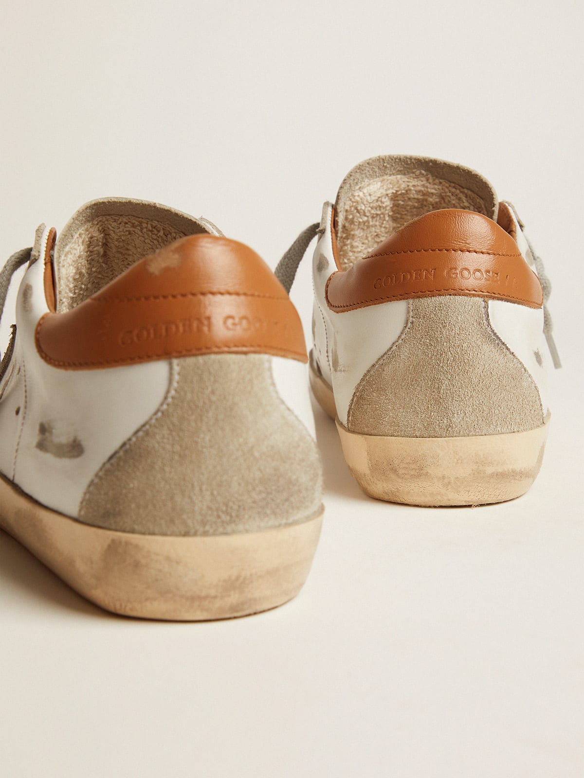 Women's Super-Star sneakers with suede star and brown heel tab