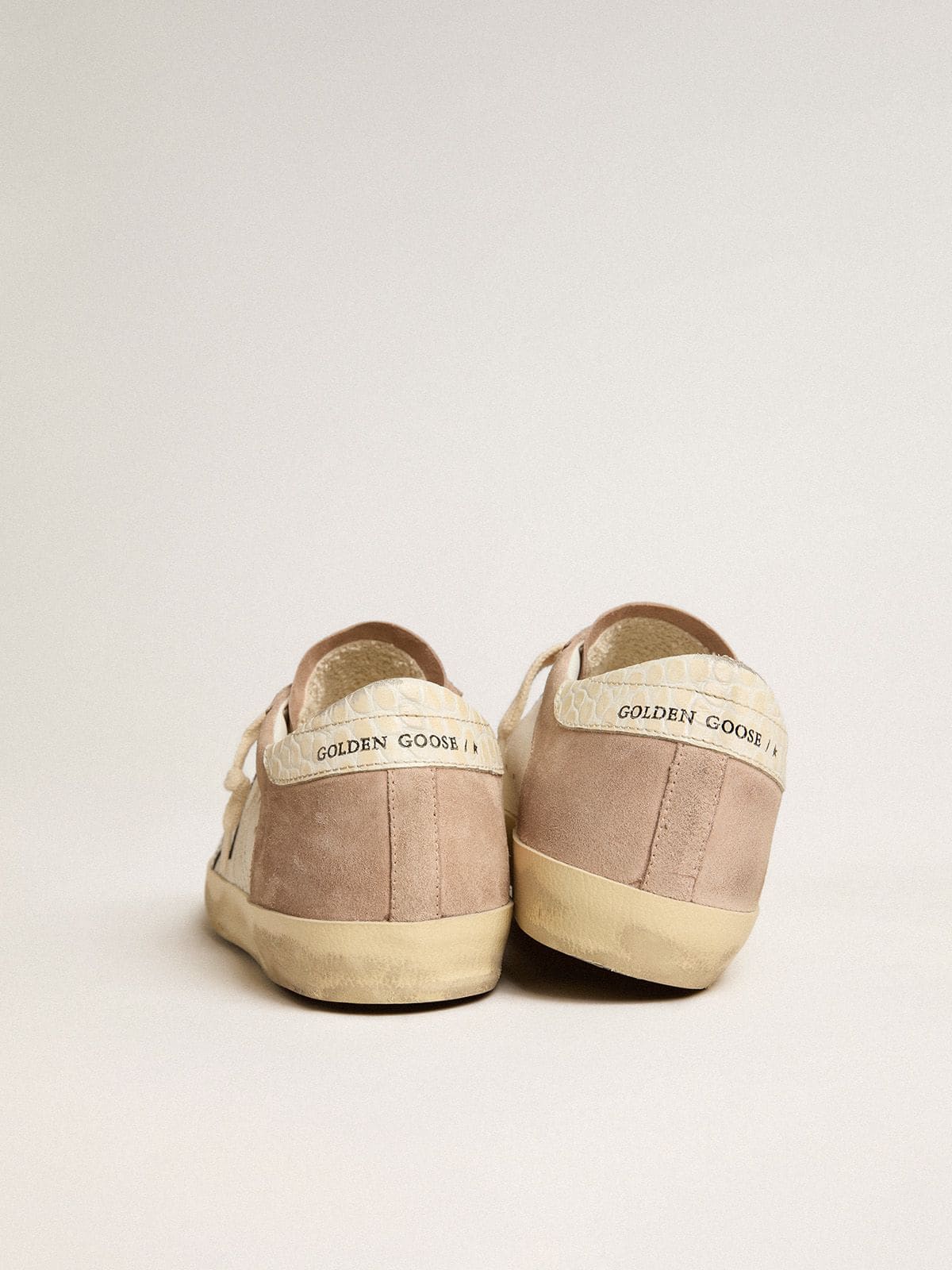Women's Super-Star sneakers in pink suede with silver metallic leather star