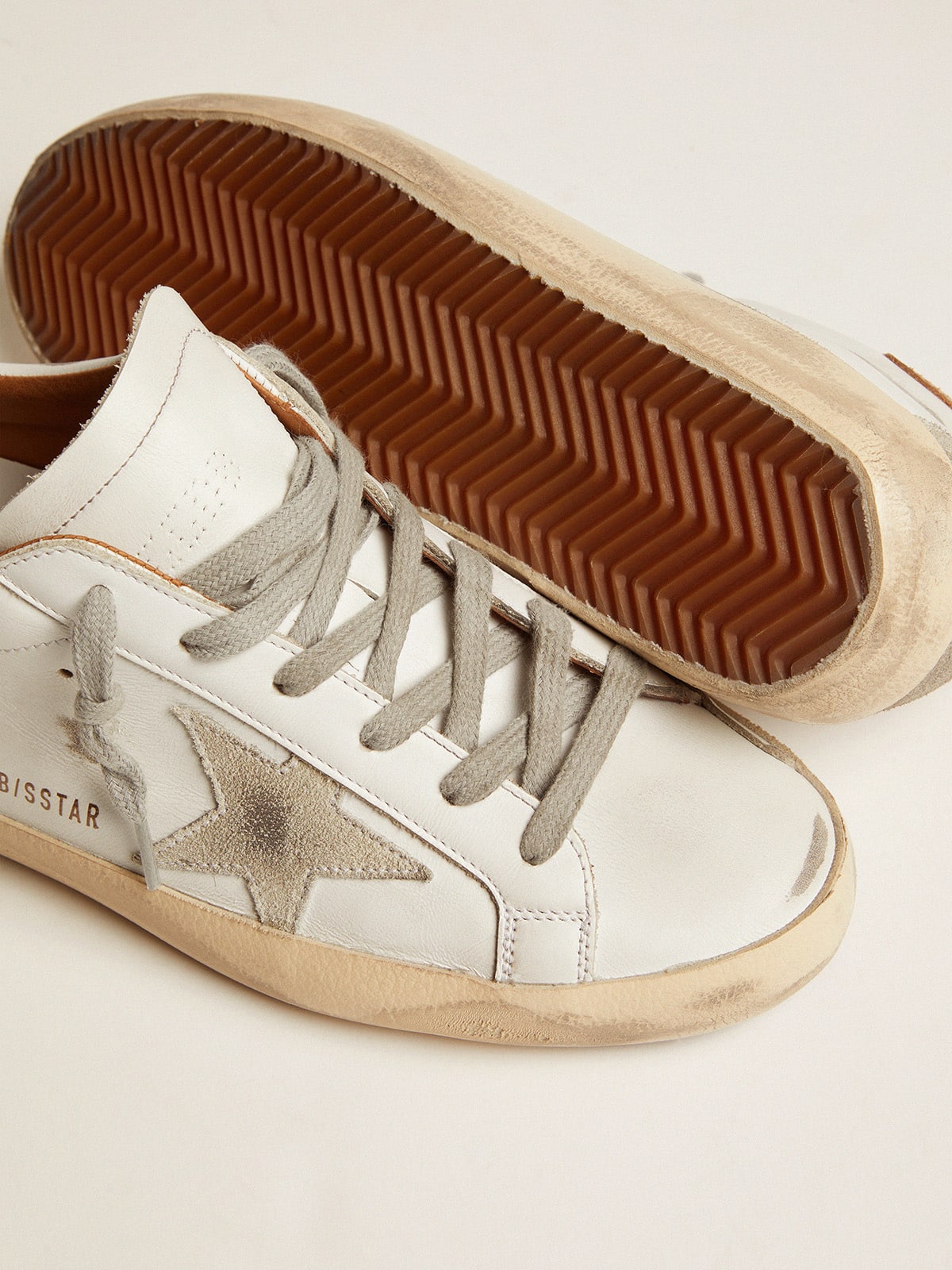 Women's Super-Star sneakers with suede star and brown heel tab