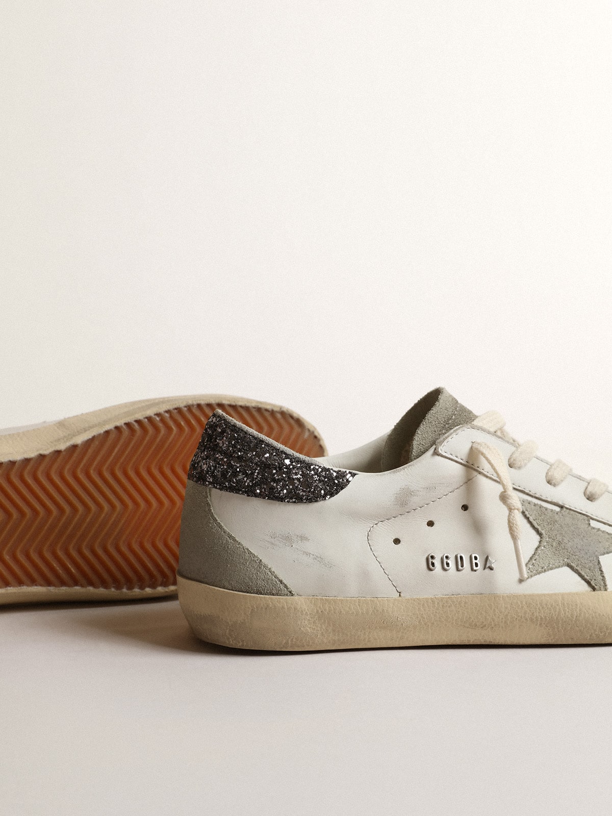 Women's Super-Star with gray star and dark gray glitter heel tab