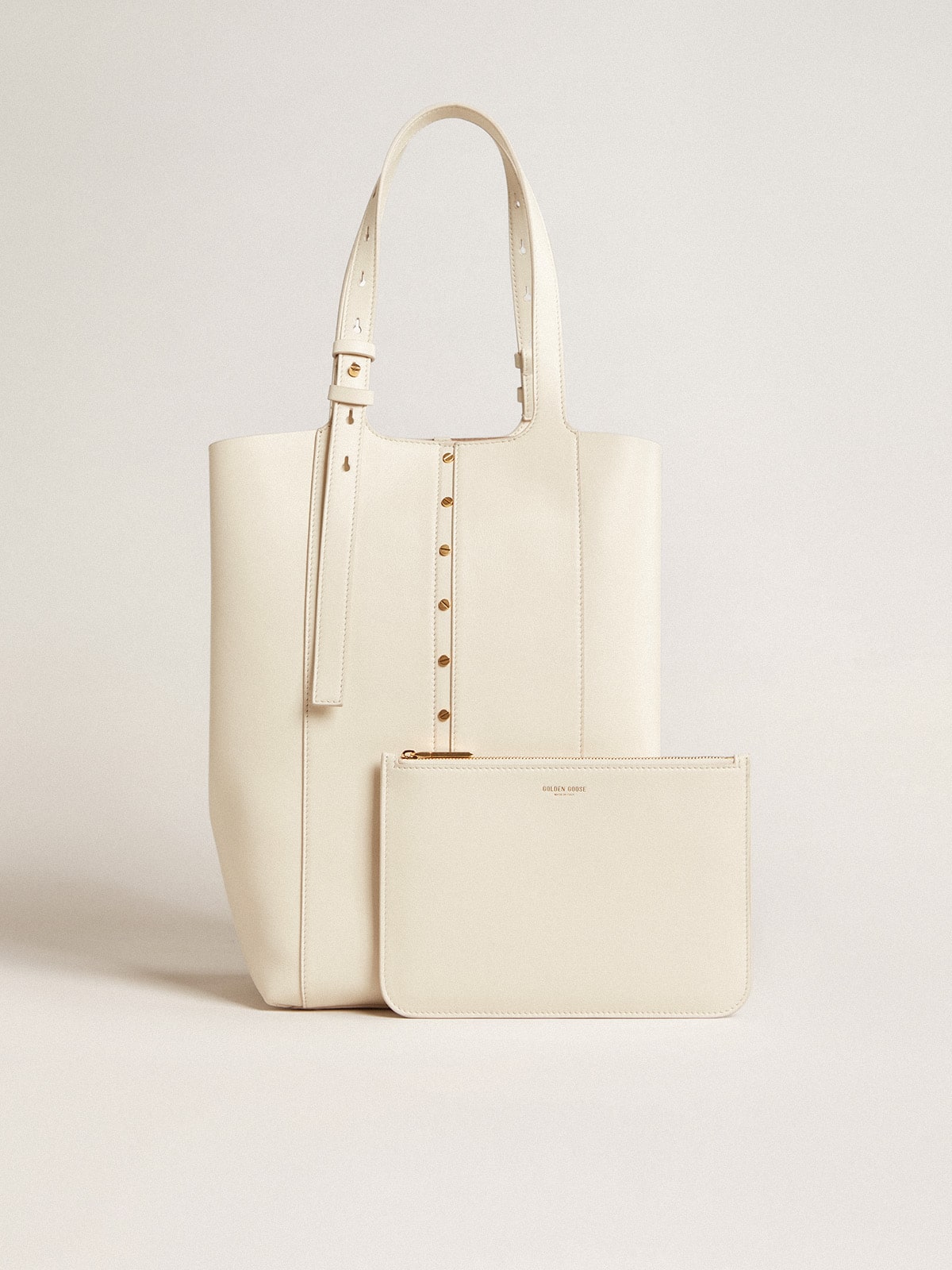 24/7 Bag in butter-colored leather with adjustable handles