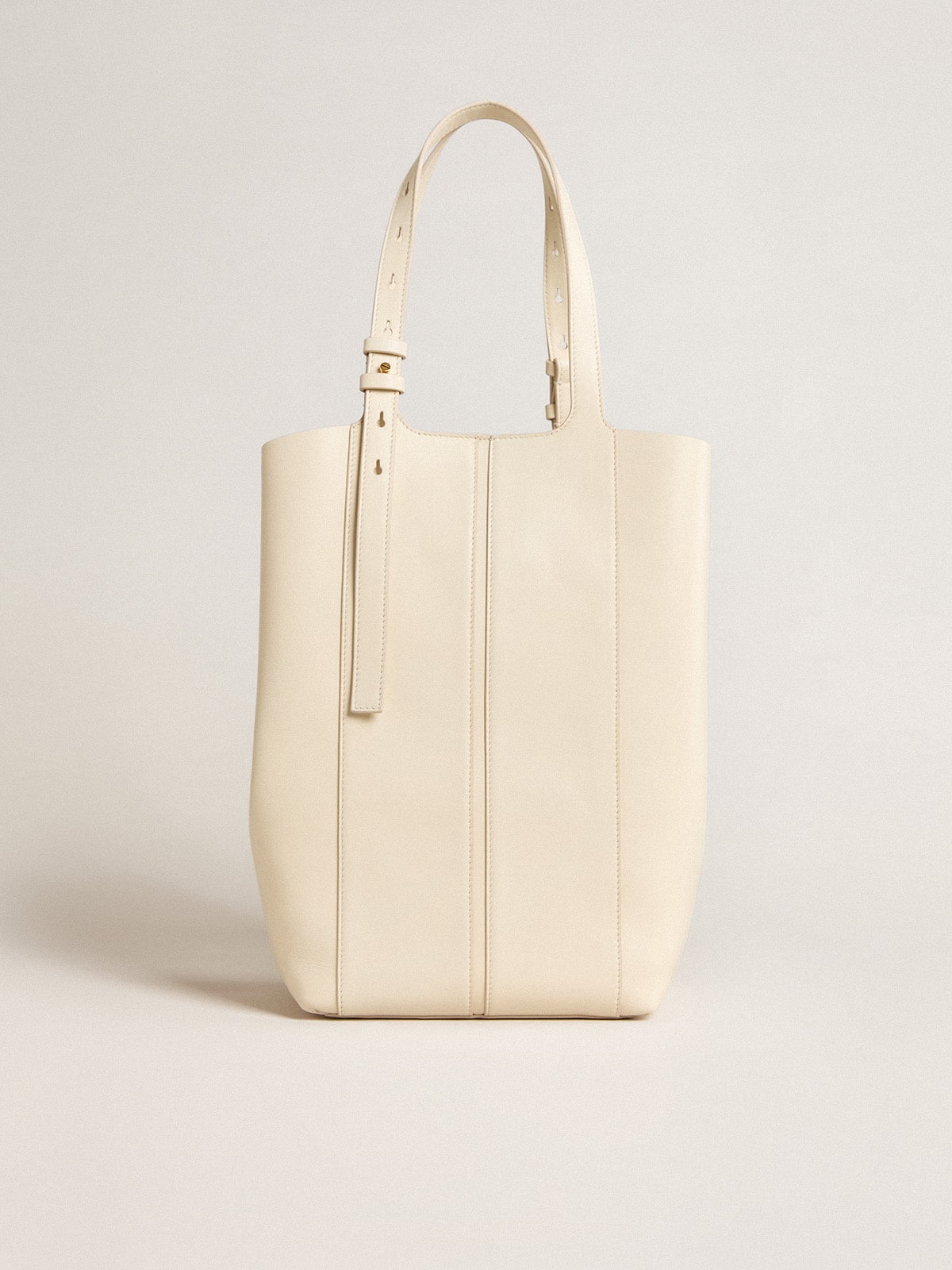 24/7 Bag in butter-colored leather with adjustable handles