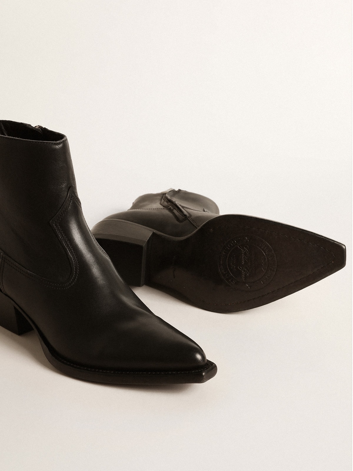 Women's Debbie boots in black leather
