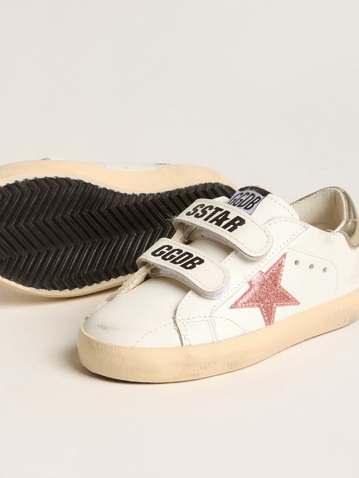 Young Old School in leather with metallic peach leather star