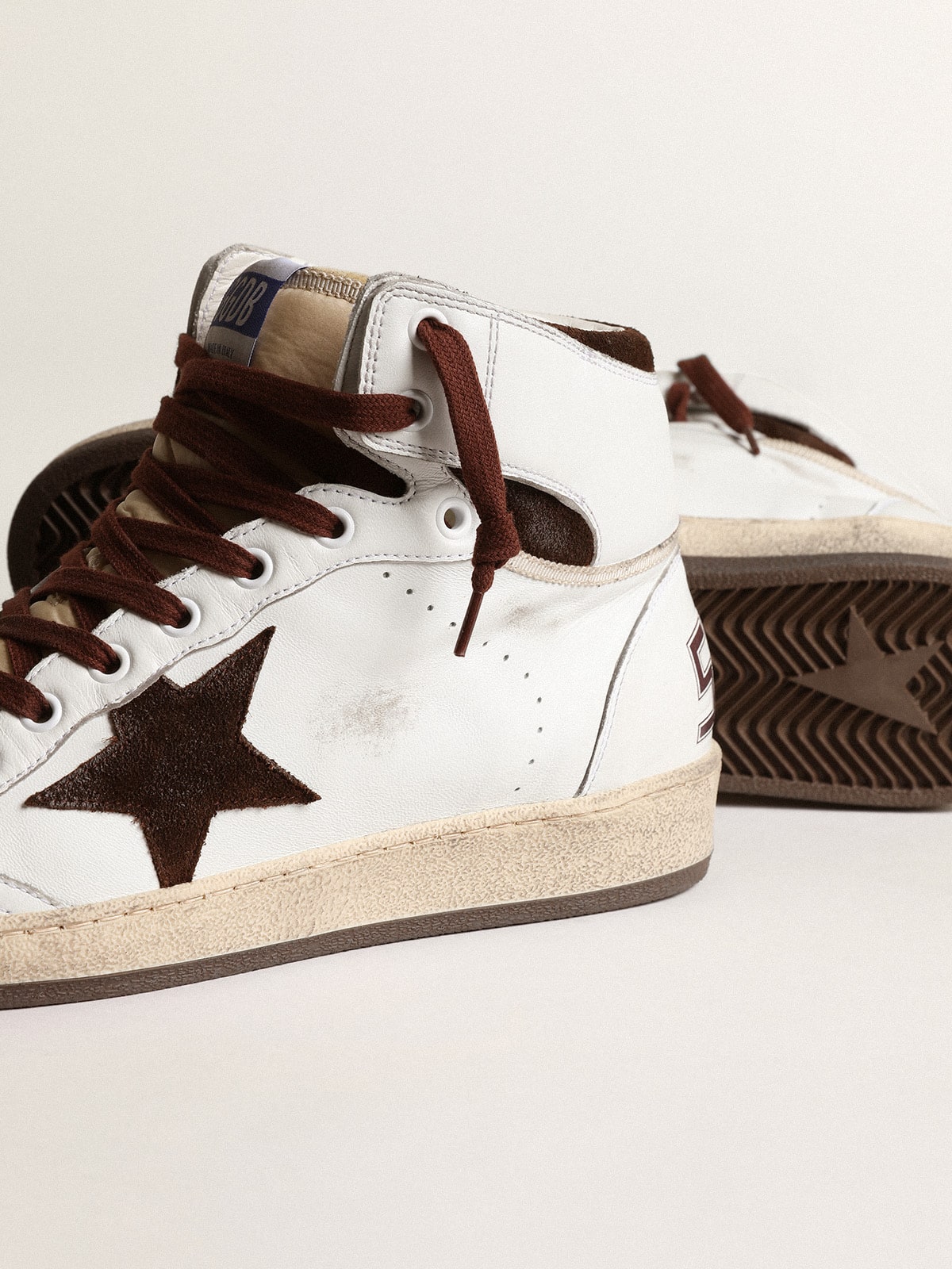 Men's Sky-Star in white nappa leather with a chocolate suede star