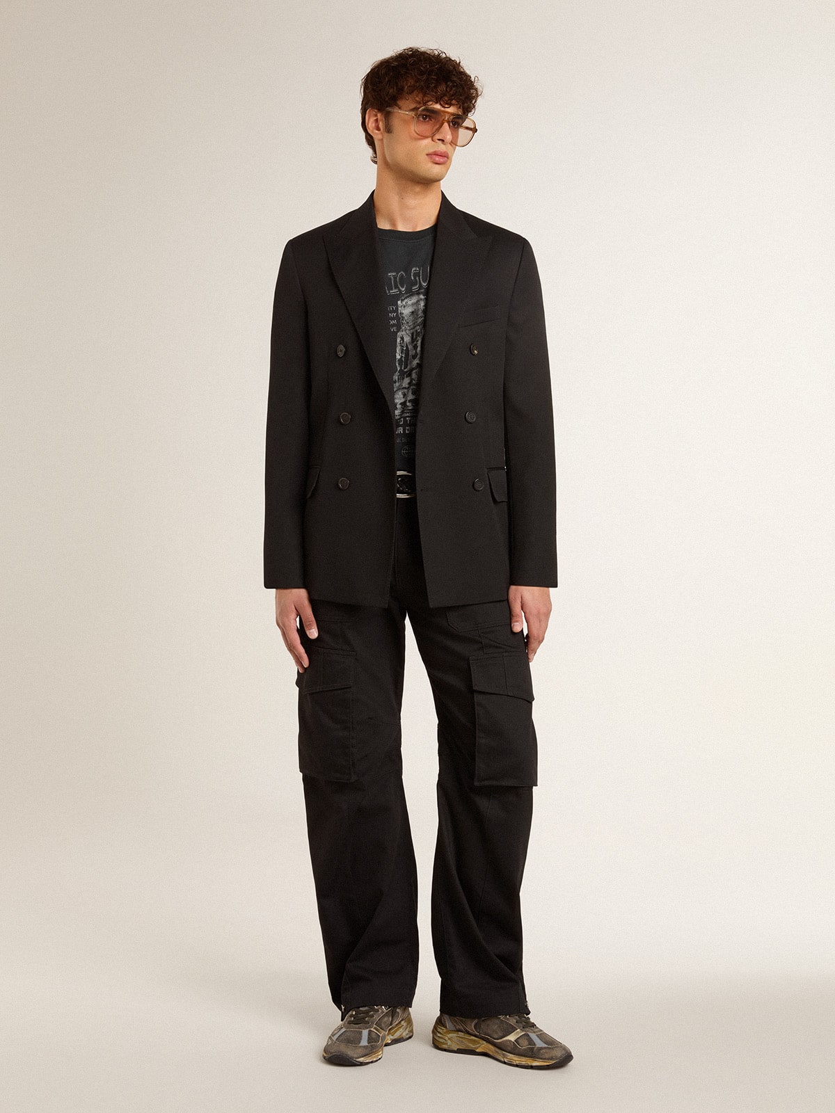 Men's worn-black cotton T-shirt with print on the front