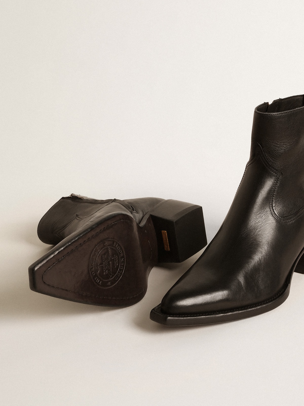 Men's low Debbie boots in black leather