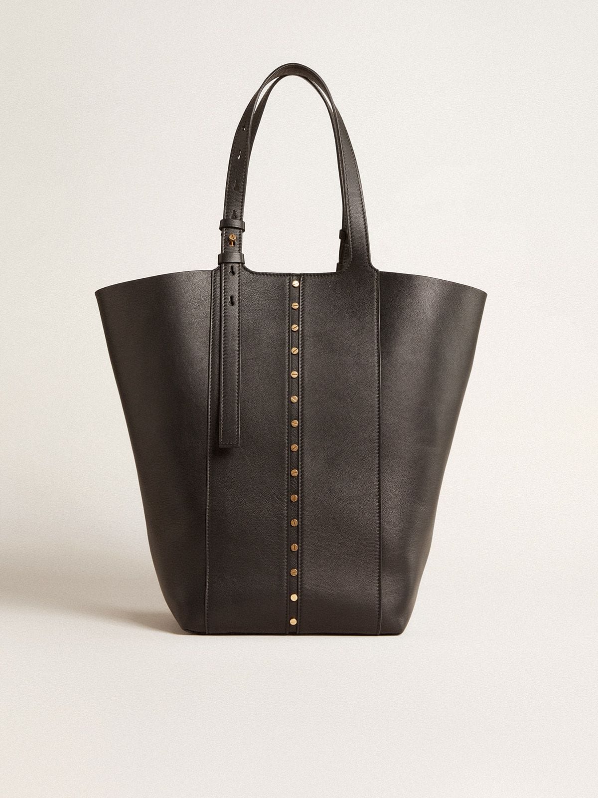24/7 Bag in black leather with adjustable handles