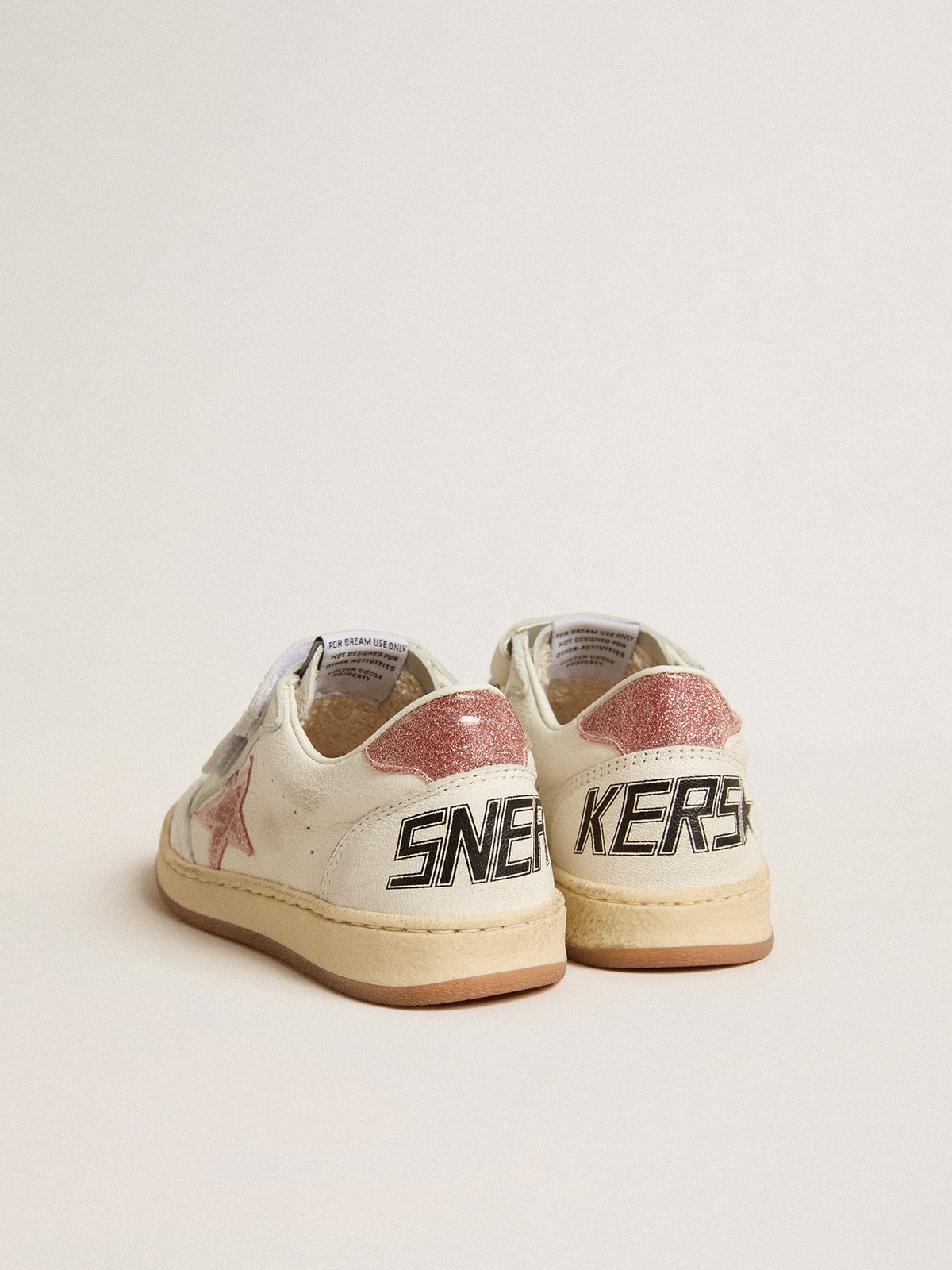 Ball Star Junior in nappa with peach-pink glitter star and heel tab