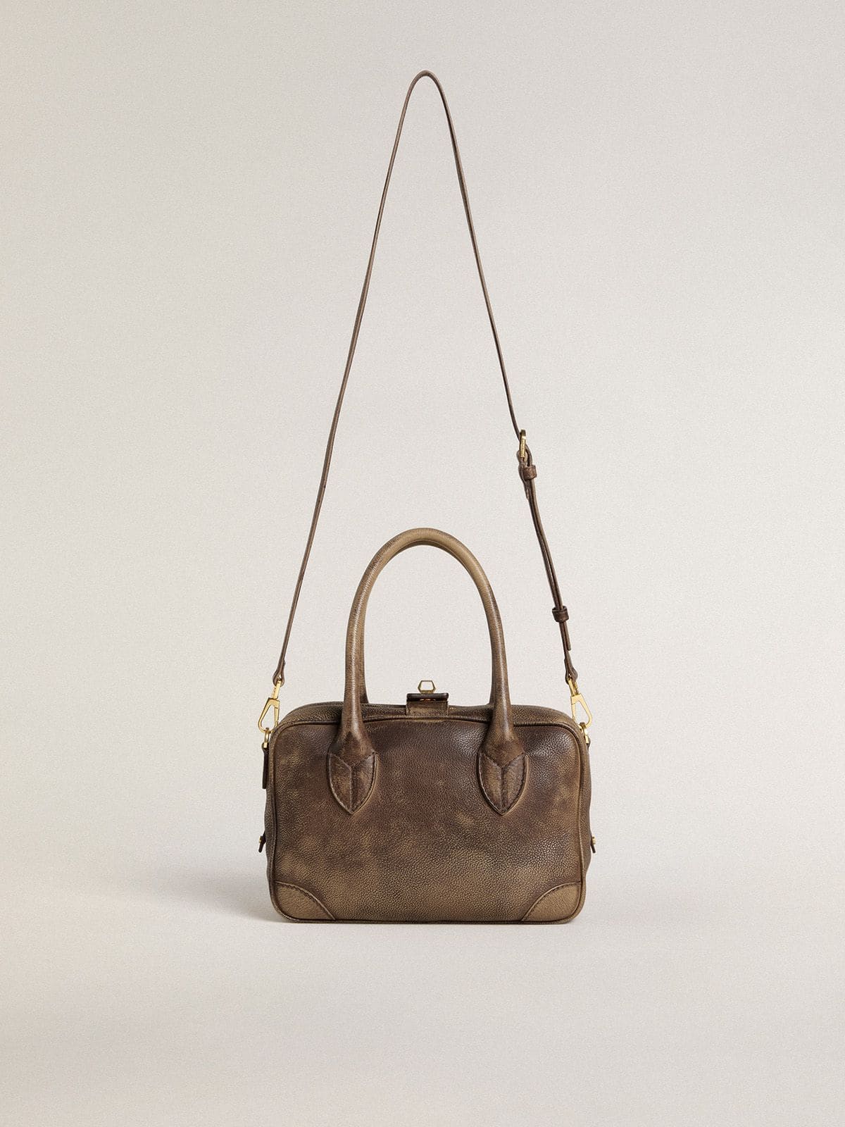 Vita Bag in brown vintage leather with gold details