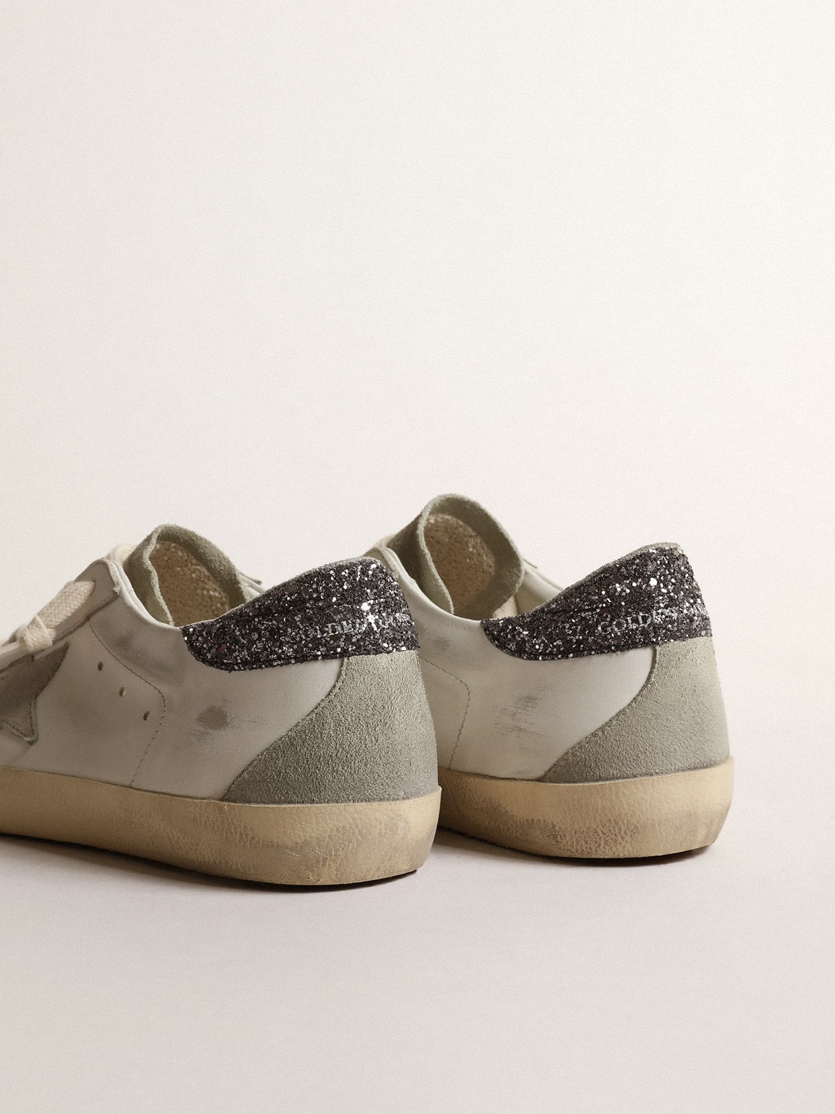 Women's Super-Star with gray star and dark gray glitter heel tab