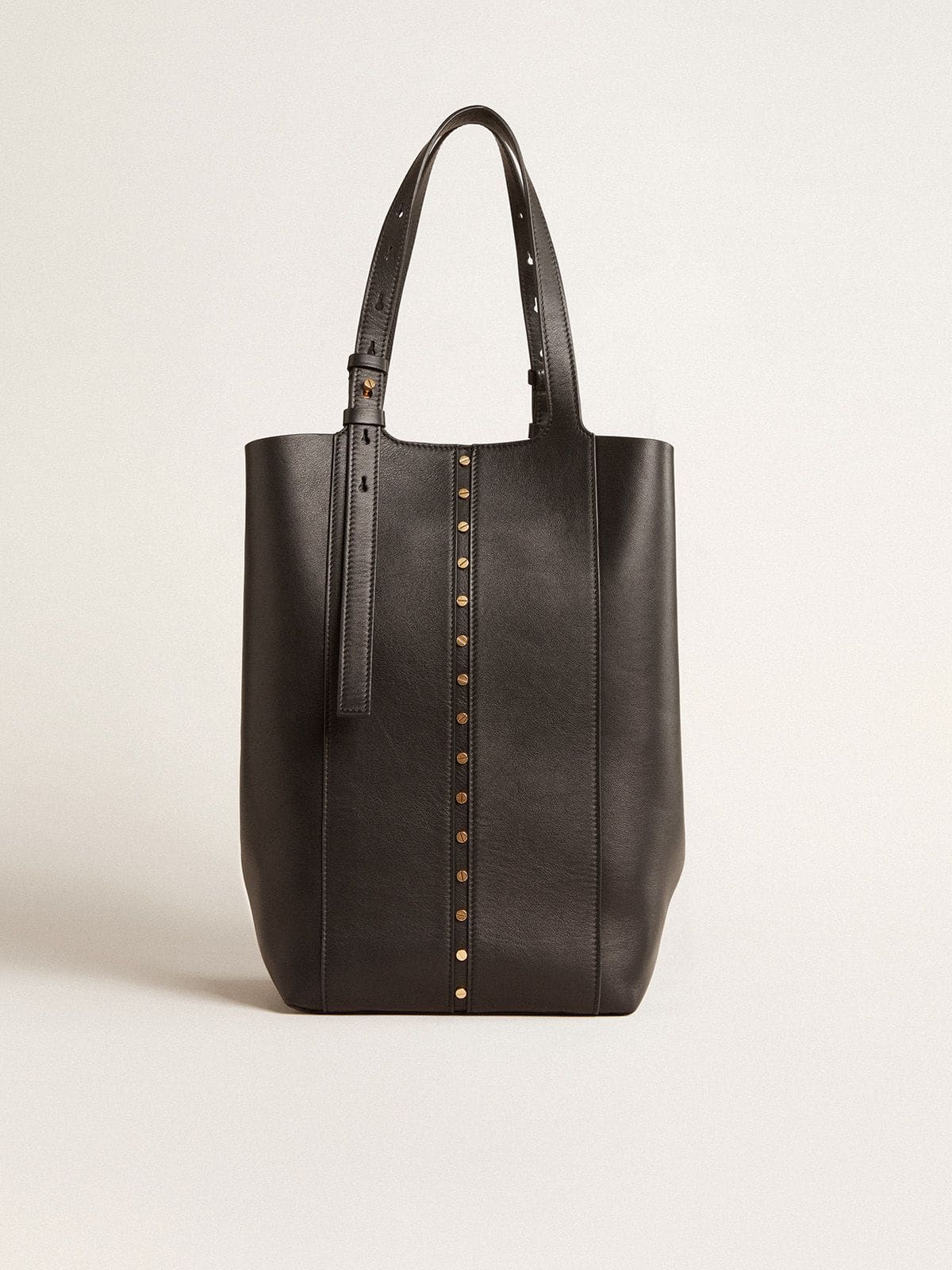 24/7 Bag in black leather with adjustable handles