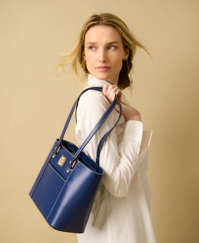 Penrose Pocket Tote 25