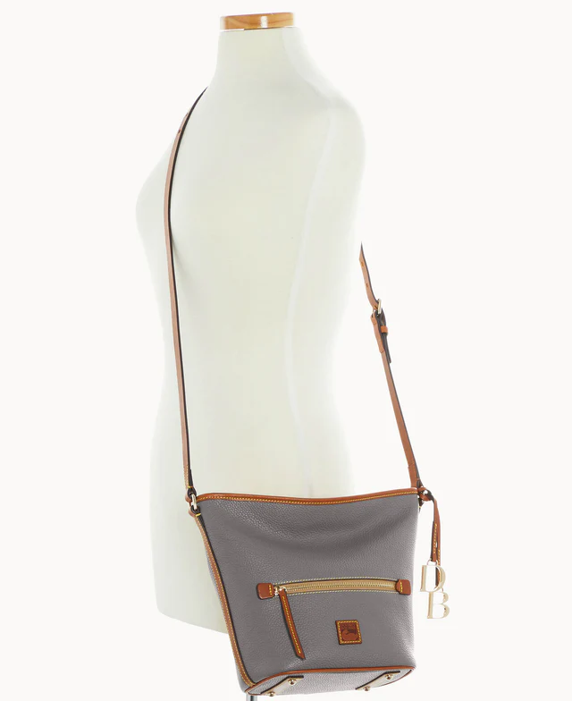 Pebble Grain Zip Sac