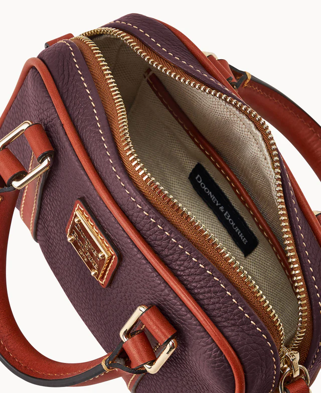 Pebble Grain Satchel 20