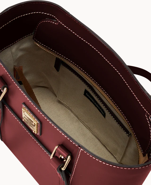 Penrose Pocket Tote 25