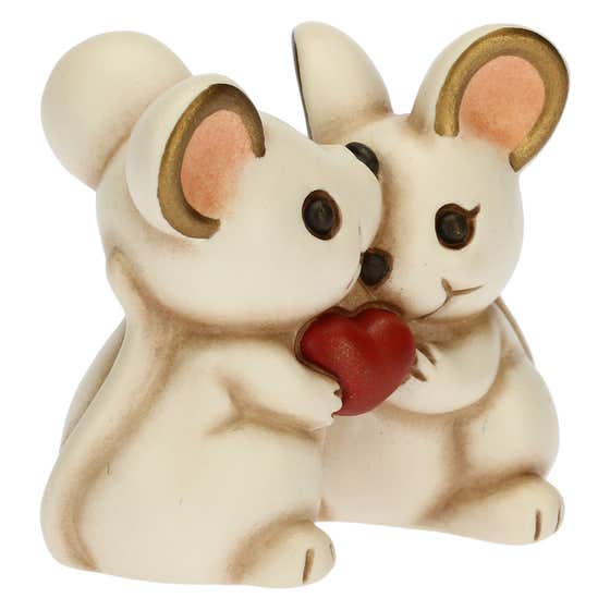 Couple of mice in love