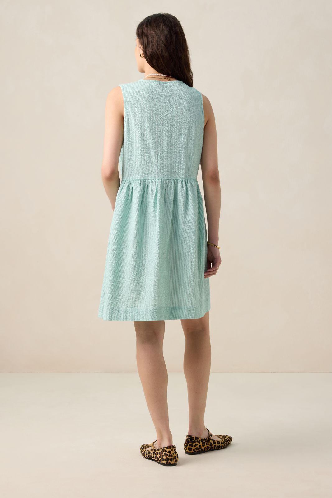 Groene gestreepte mini-jurk