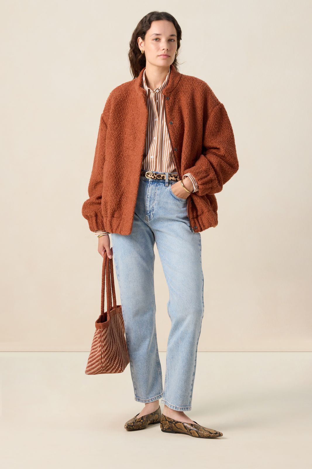 Bruine wollen boucl&eacute; jas