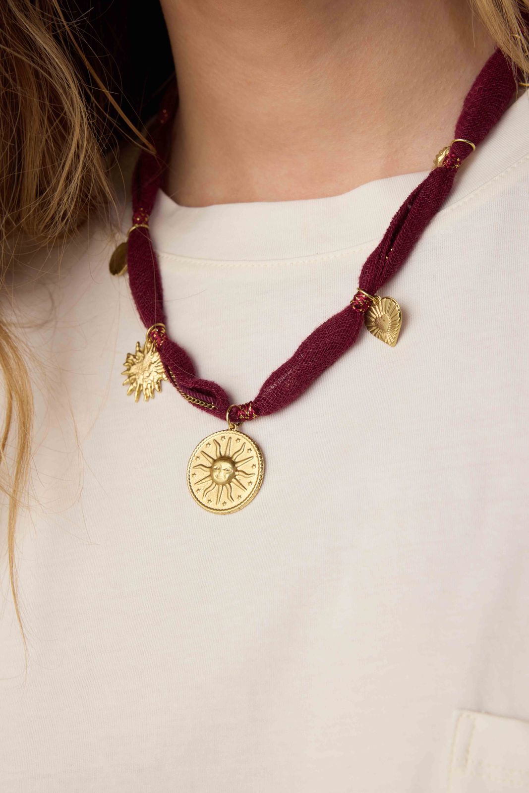 Donkerpaarse cord ketting met bedels