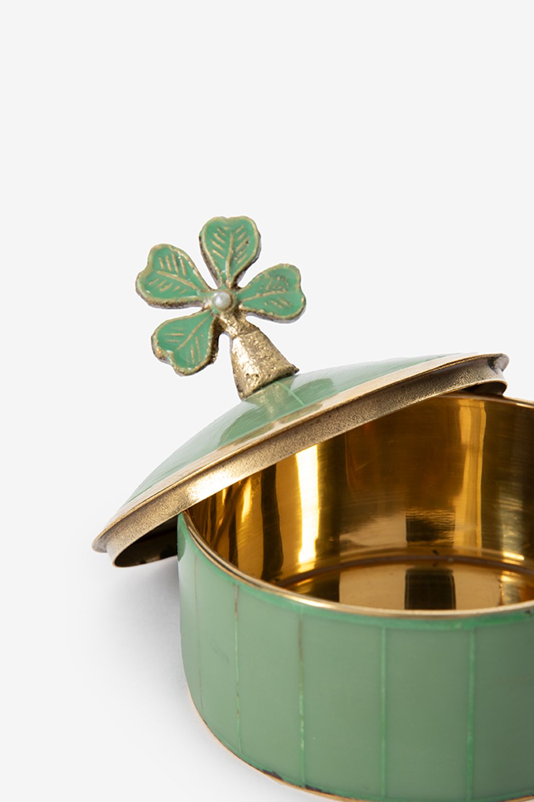 Groen messing doosje met klavertje vier