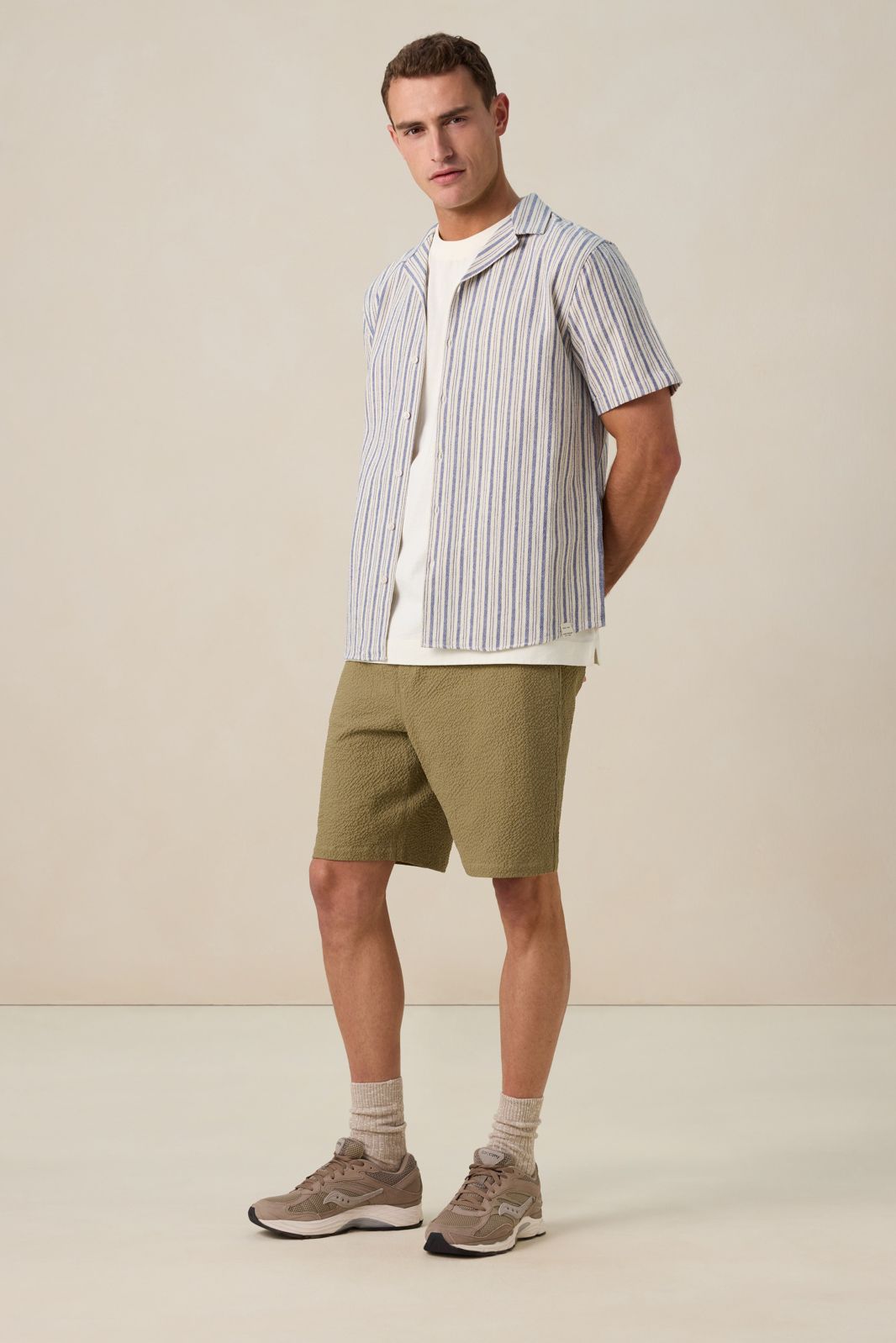 Donkerblauw overhemd met strepen