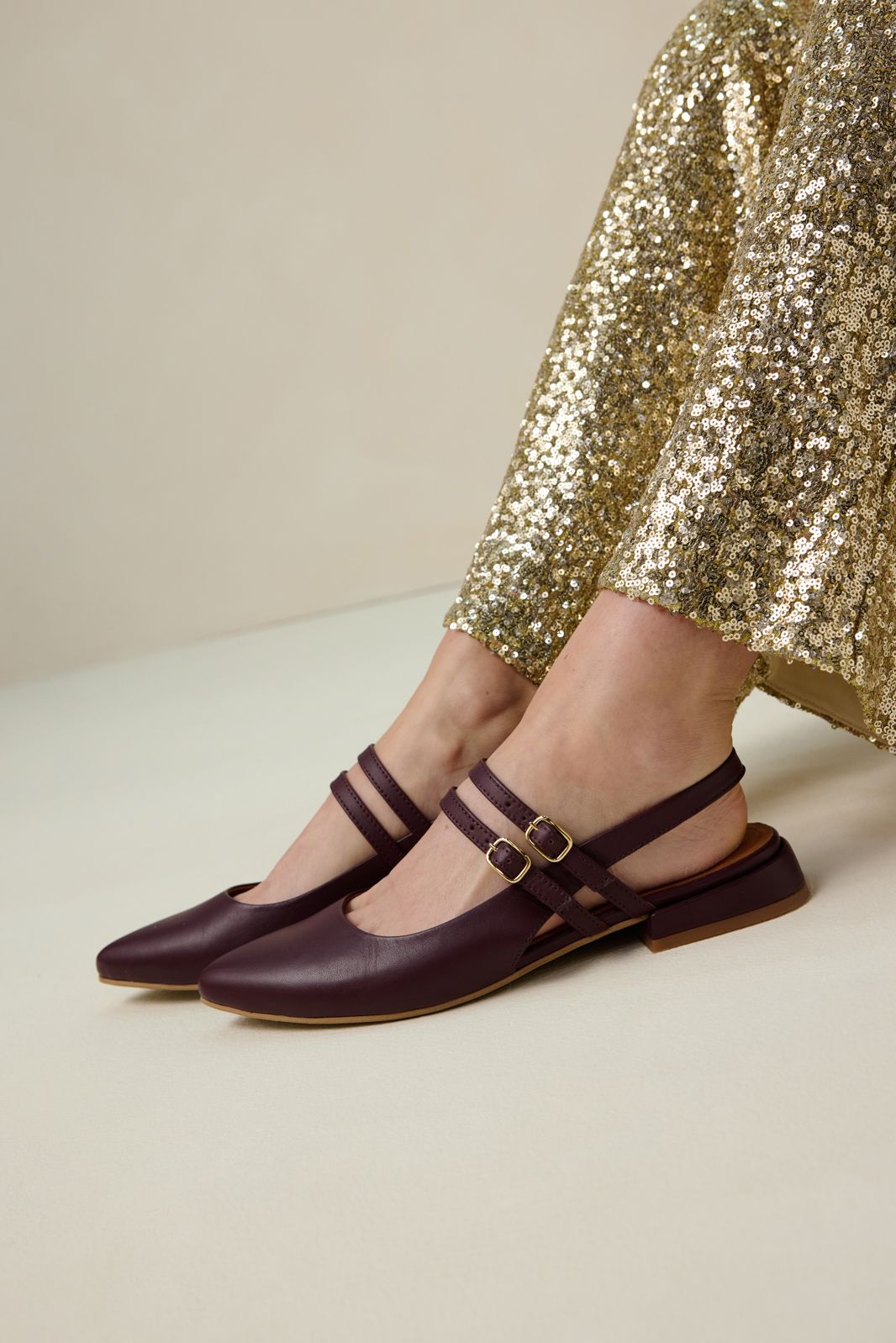 Bordeaux rode leren slingbacks met dubbele bandjes