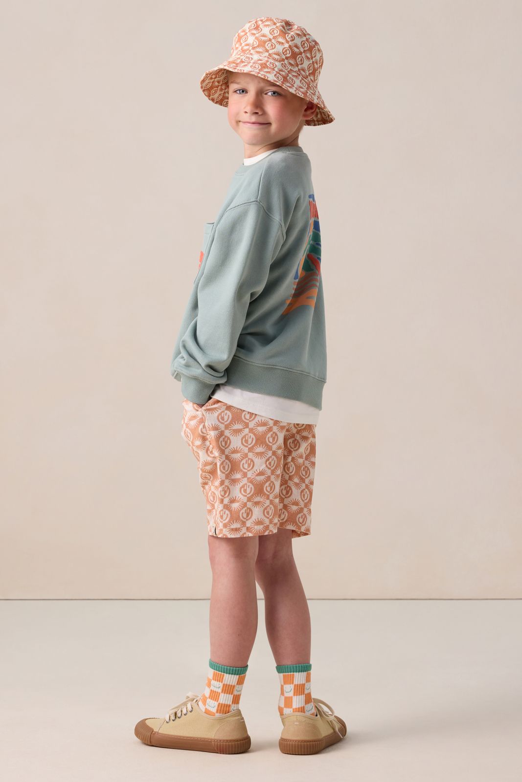 Lichtblauwe sweater met artwork