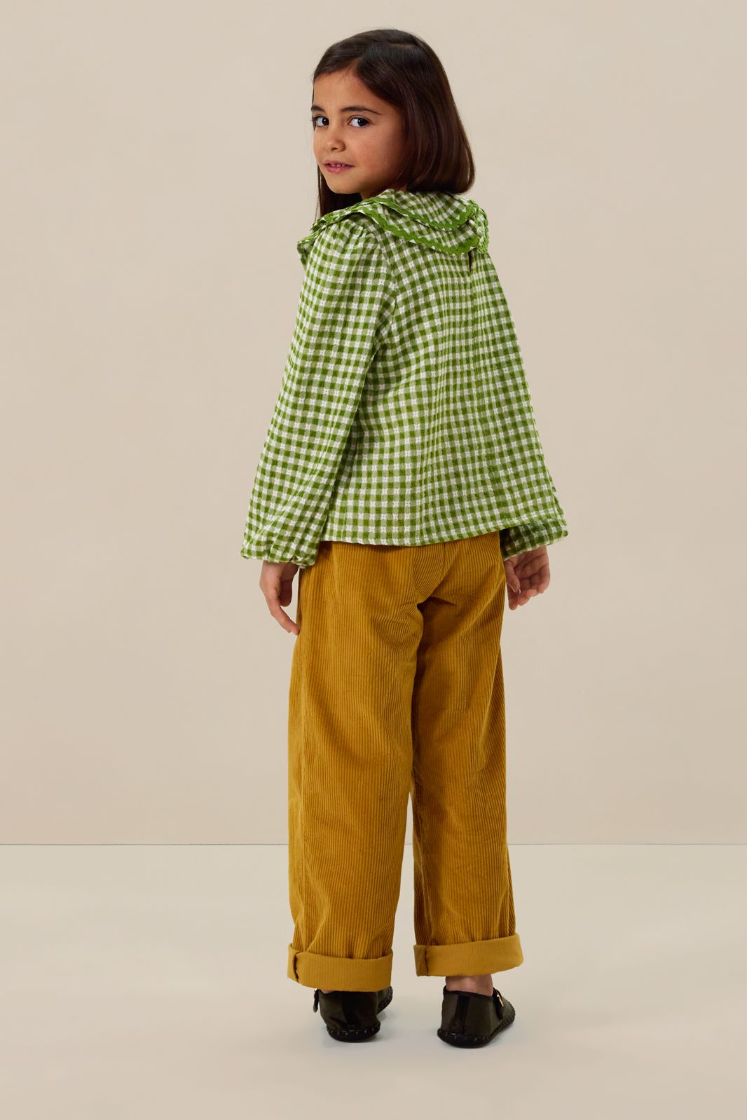 Groene blouse met ruffle kraag