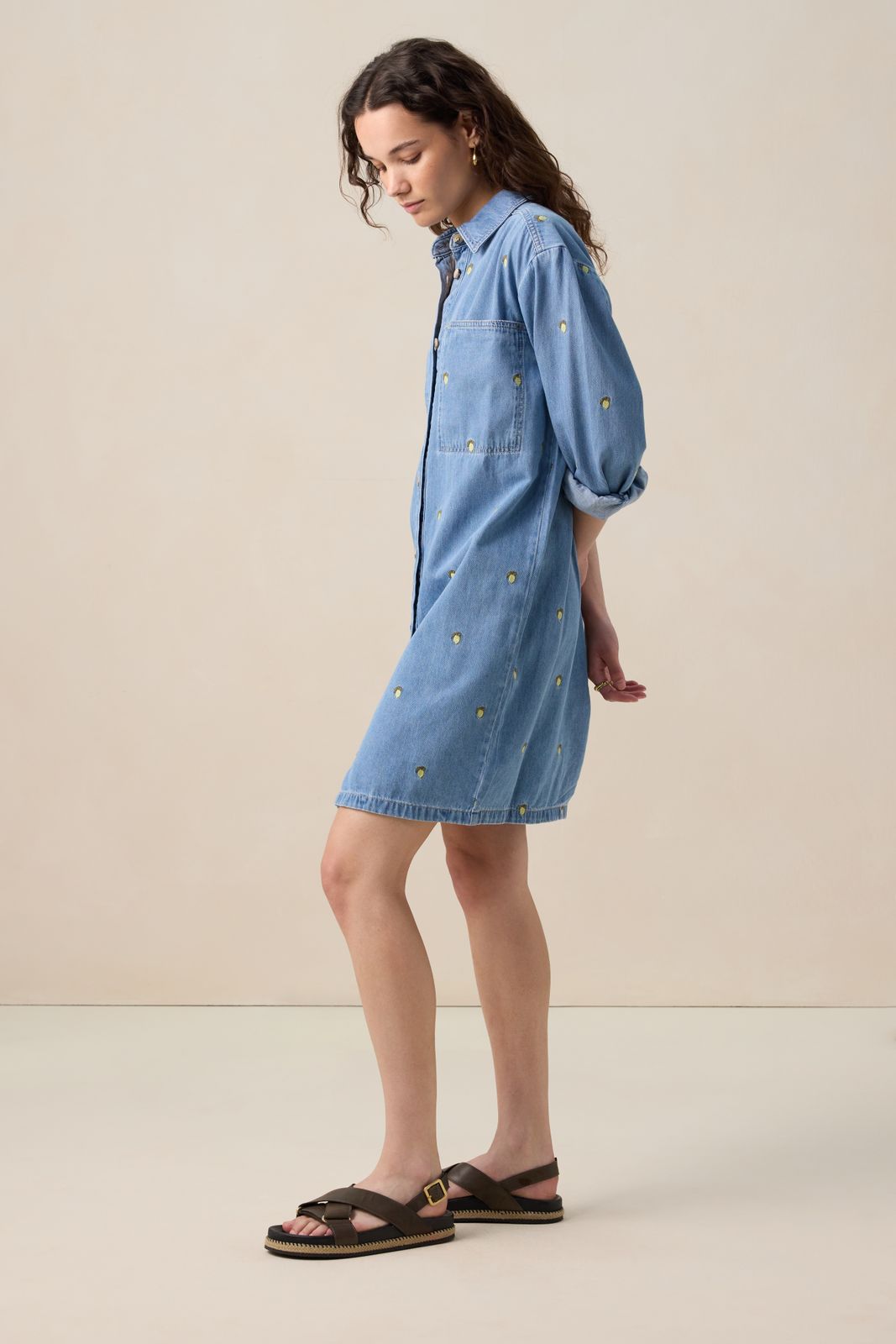 Blauwe denim jurk met embroidery