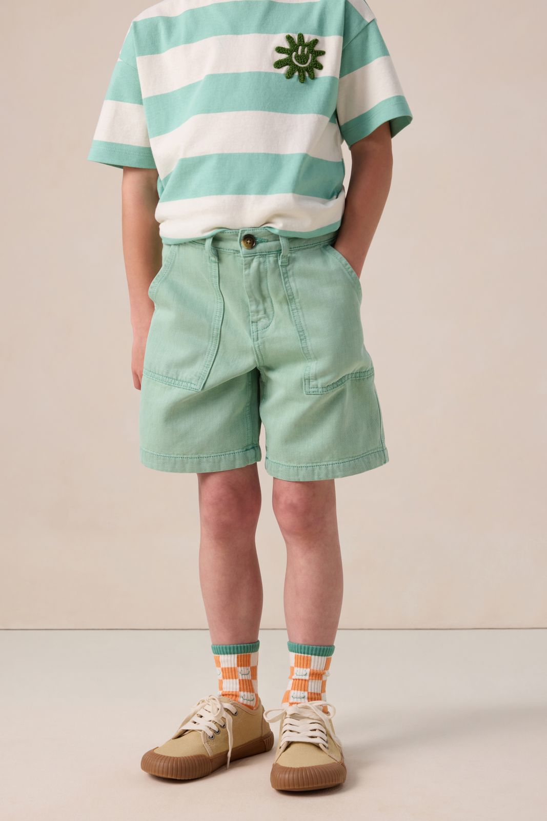 Groene short met opgestikte zakken