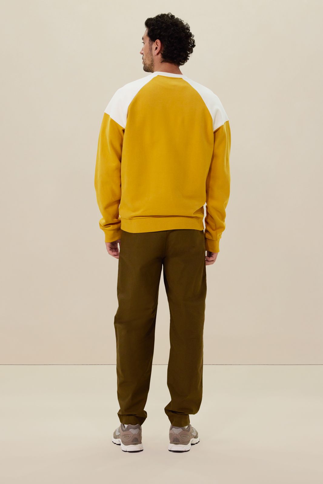 Donkergroene mid-rise chino broek