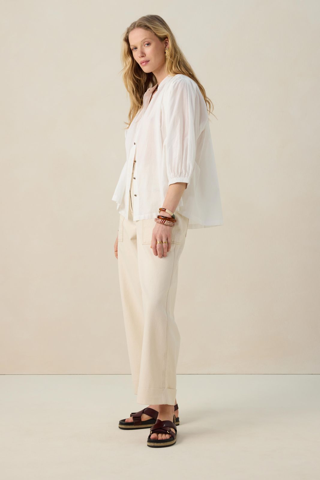 Witte blouse met pofmouwen