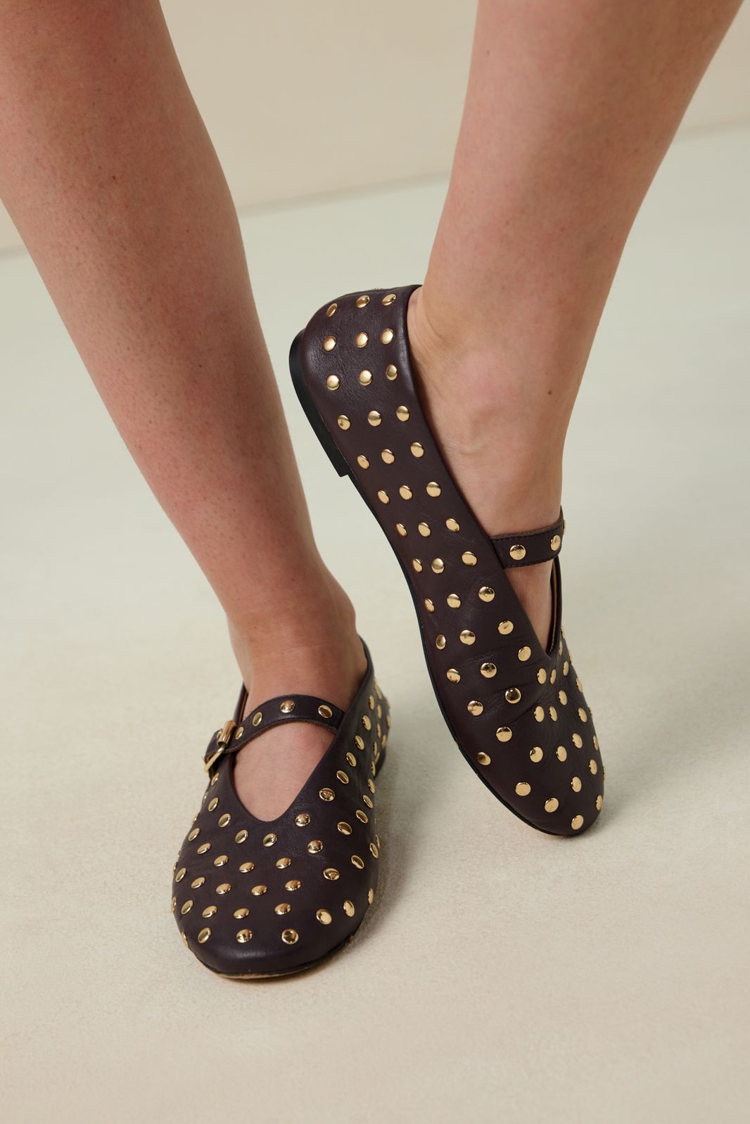 Donkerbruine ballerina met studs