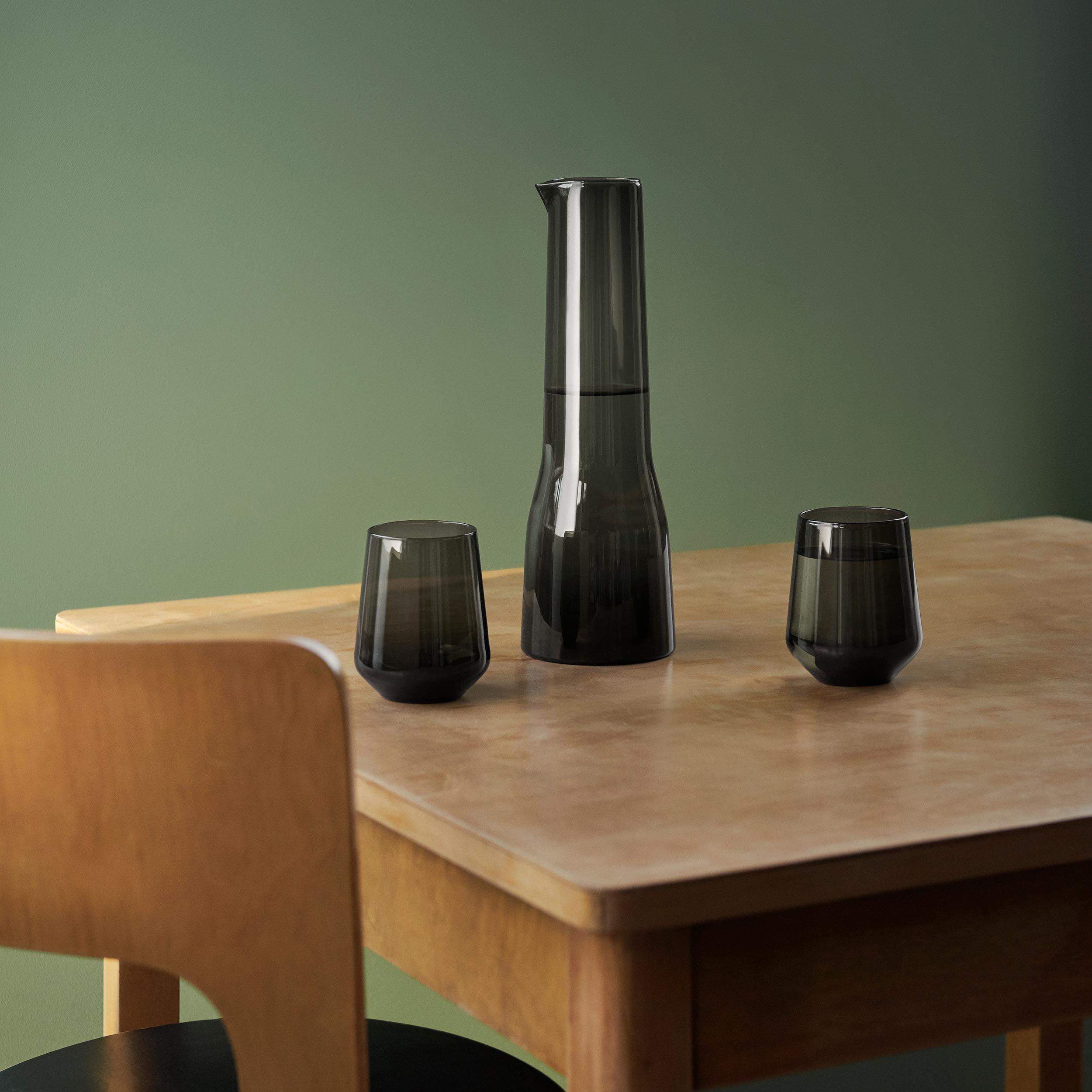 Essence pitcher 100cl dark grey