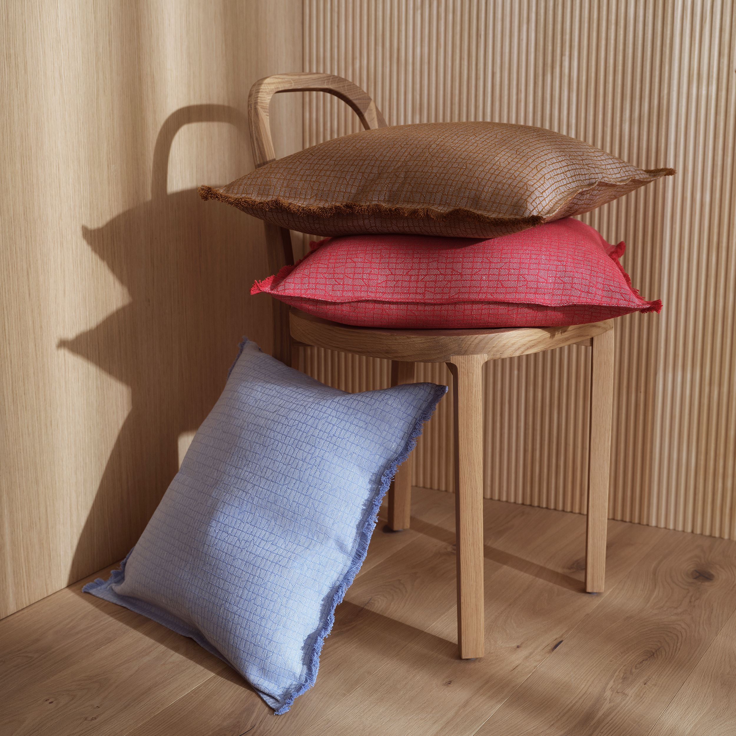 Filigraani cushion cover 50x50cm red