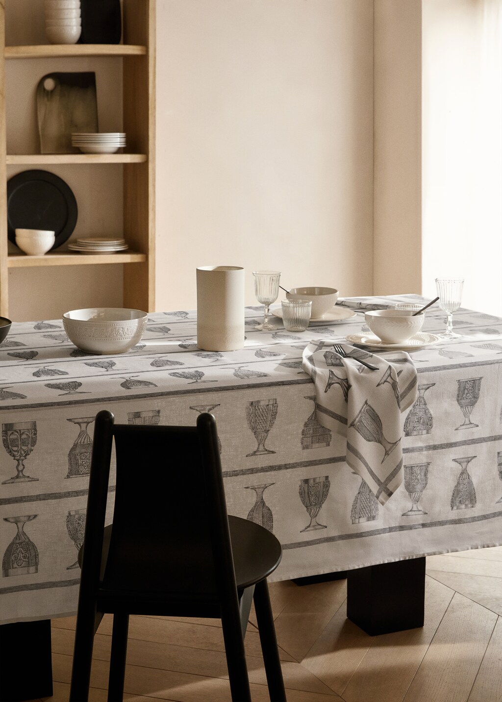 Linen-cotton tablecloth with glass print for 6 to 8 diners - Ecru