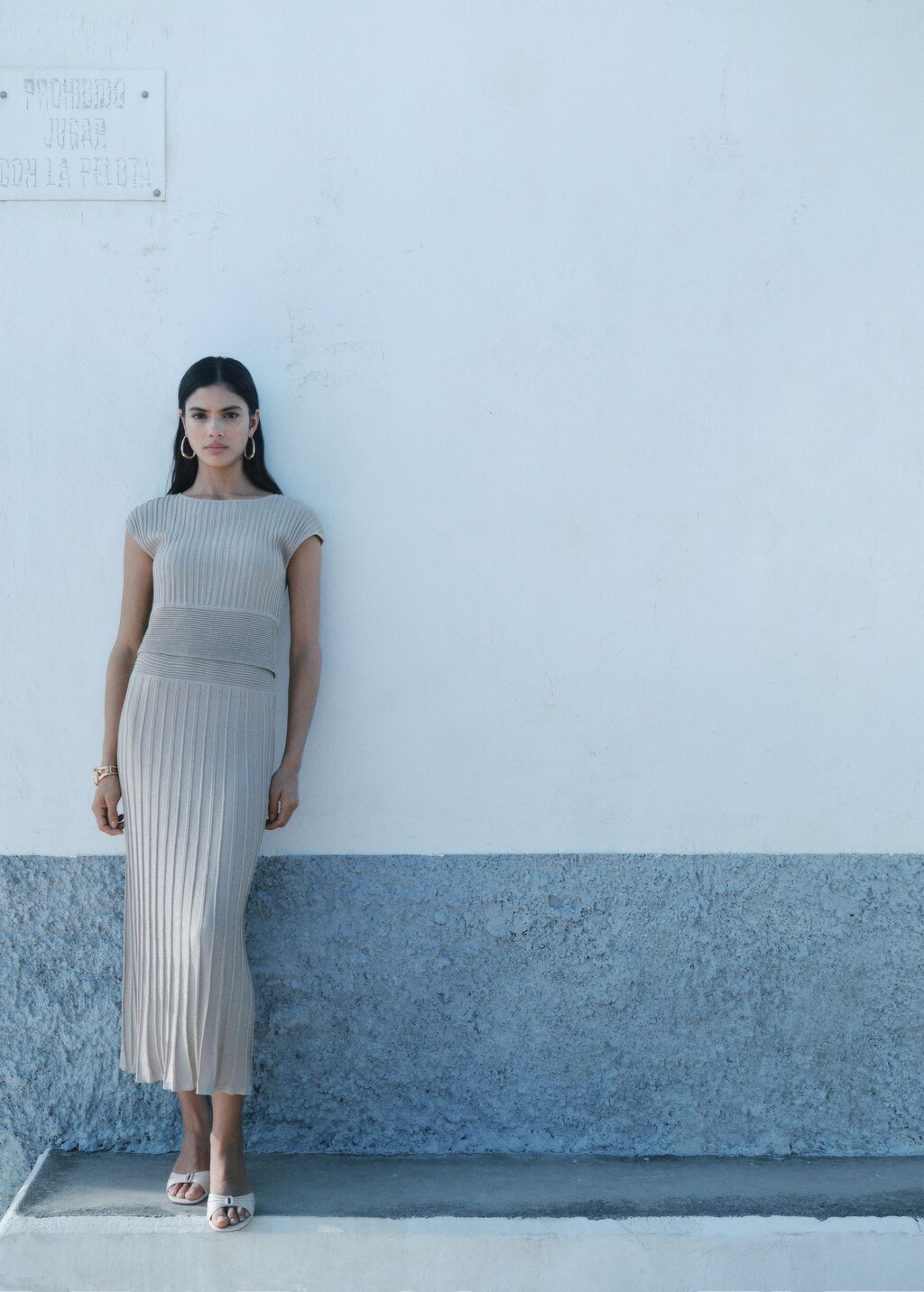 Knitted dress with shiny finish - Gold