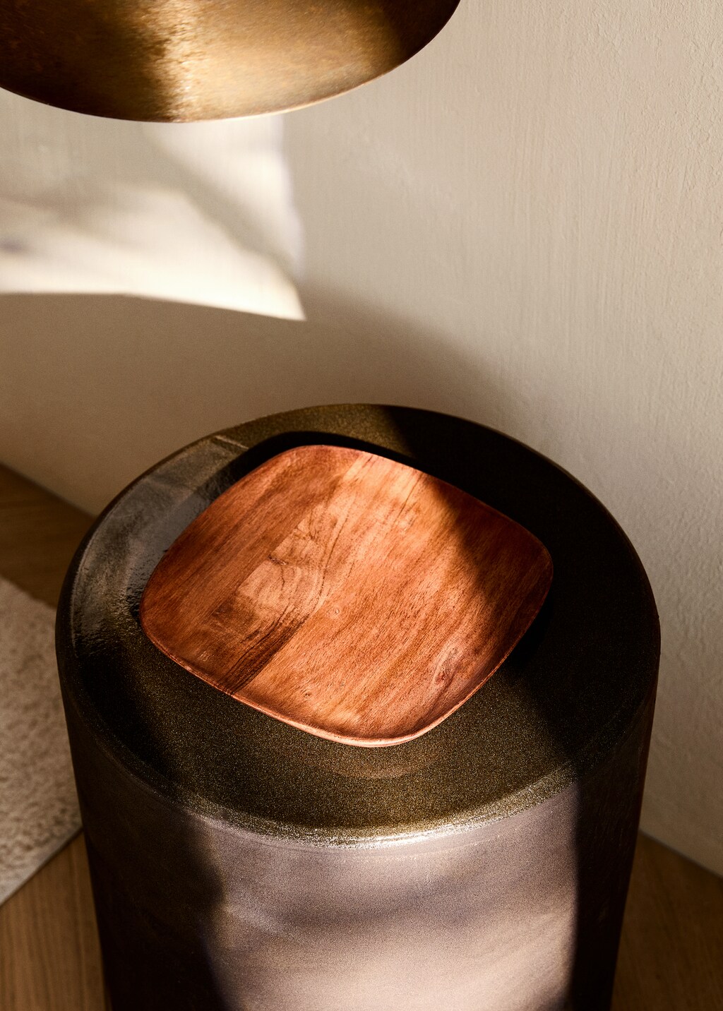 Small square wooden decorative tray - Brown