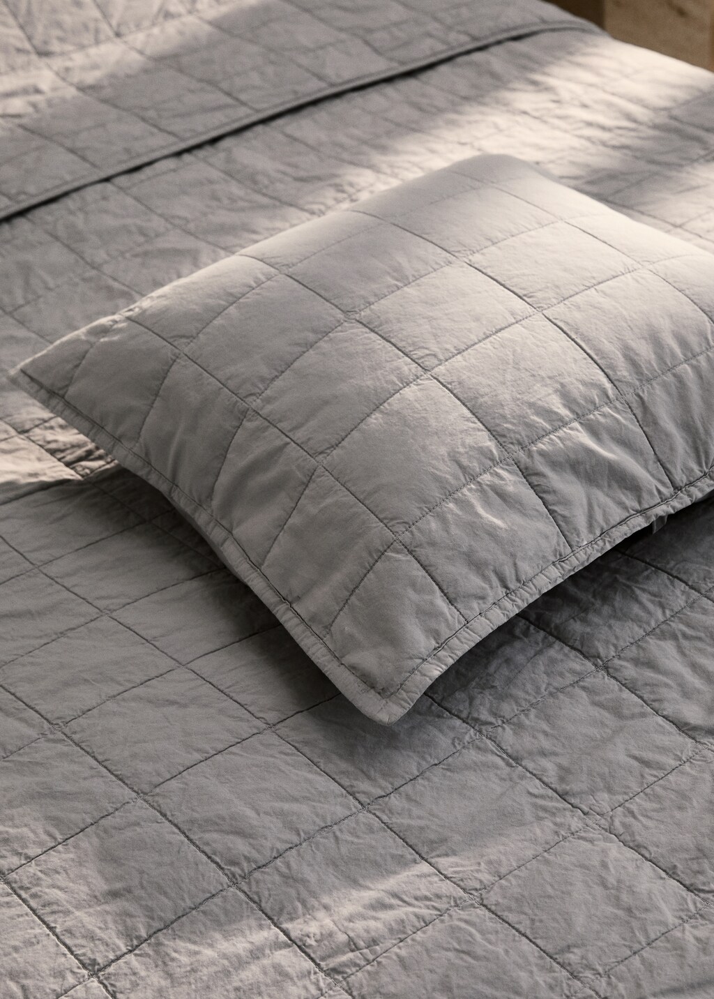 Cotton percale garment-dyed check cushion cover, 50x50 cm - Medium Brown