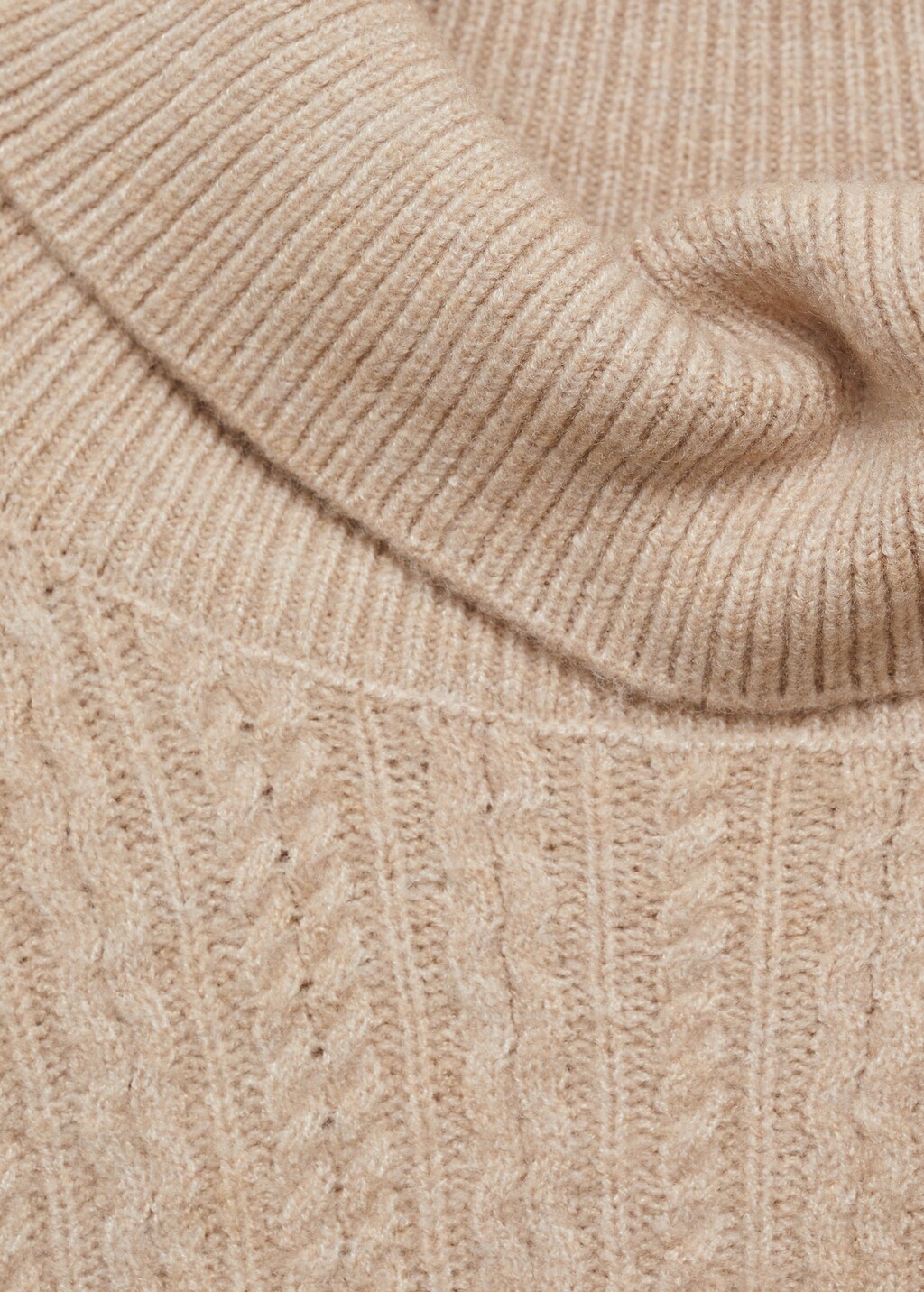 Braided knit turtleneck sweater - Beige