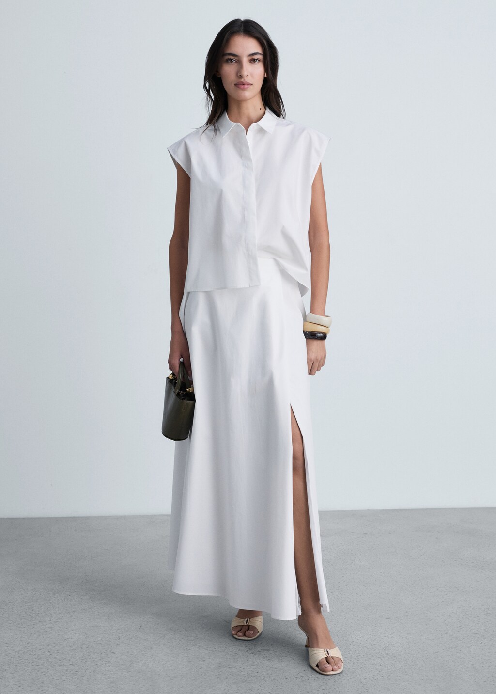 Long flared skirt with opening - White