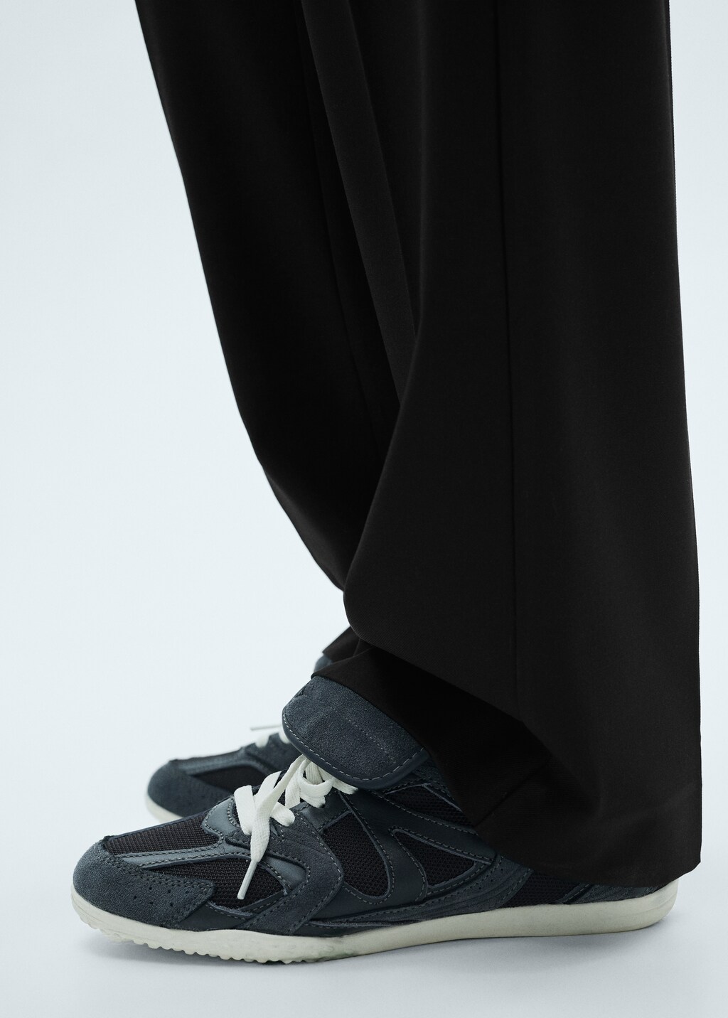Flowy straight-fit trousers - Brown